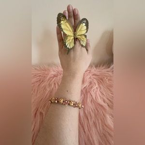 🤩Handmade Beautiful Bracelet Good For Gifts 🥰okay check the picture and video